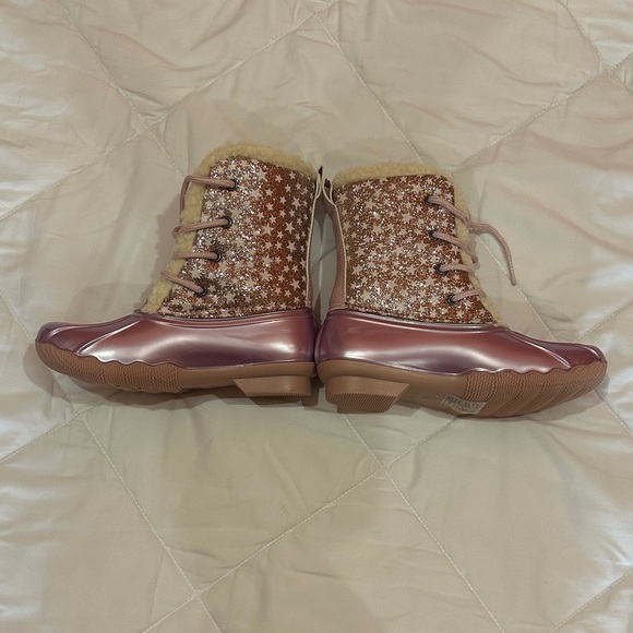NEW Stylish Pink Star-Patterned Women's Boots size 3 - Picture 2 of 5